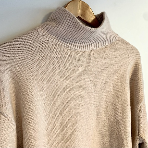 H&M • Beige Knit Sweater - Picture 3 of 4